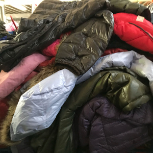 2025 Vestes en duvet de canard usagées de haute qualité | Vêtements d'occasion en balles | Vêtements d'hiver de Chine | Offre Spéciale du Pakistan - Product Image 2