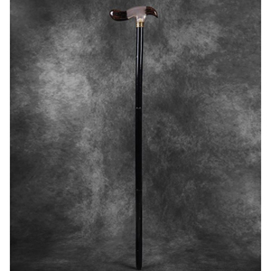 Bâton de marche en bois dur durable pour la randonnée, canne en bois traditionnelle pour hommes et femmes par AYAANS CREATIONS - Product Image 2