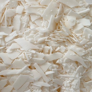 Pure White Soy Wax <b>Flakes</b> 25Kg Organic Grade For Scented Candle Crafting Smokeless Finish And Long Lasting Burn Performance - Product Image 1