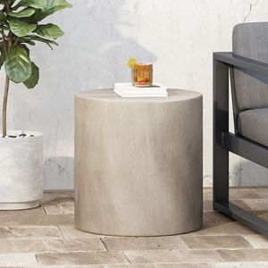 Tavolino da esterno leggero in cemento di colore grigio chiaro - Product Image 1