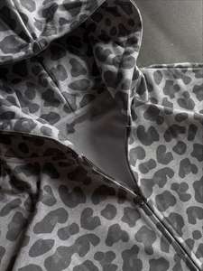 Sudadera con Capucha Personalizada de Alta Calidad, 100% Algodón, 400 g/m², Estampado Gráfico de Leopardo/Guepardo, con Cierre, para Hombre - Product Image 2