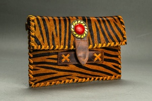 Véritable fait à la main recyclé imprimé Animal fourrure cuir femmes pochette élégant trapu arc-en-ciel couleur multi-usage sac à main ATM porte-carte portefeuilles - Product Image 5