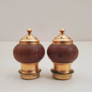 Saleros y Pimenteros Redondos de Metal con Acabado Liso para Restaurantes, Cafés, Hoteles y Mesas de Comedor - Product Image 1