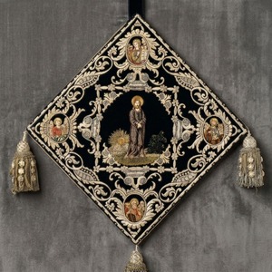 Badge liturgique brodé à la main en fil d'or, patch en tissu personnalisé avec motif religieux, à coudre, style classique - Product Image 1