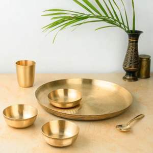 Juego de Vajilla de Lujo en Bronce Kansa con Combo Completo de Thali para Uso en el Hogar, Hoteles y Restaurantes - Product Image 5