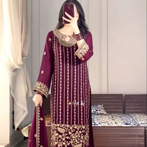 Ensemble haut et bas de créateur pour soirée avec dupatta - Product Image 1