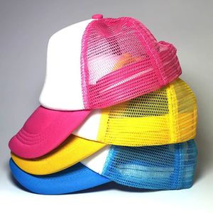 Casquette publicitaire personnalisée en éponge avec logo brodé 3D, pour adulte, 5 panneaux, 100% coton, maille, style baseball/trucker, pour le sport - Product Image 2