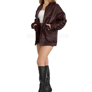 Chaqueta de cuero para mujer de último estilo, con costuras finas, cómoda y duradera. - Product Image 4