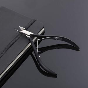 Cortacutículas Profesional de Acero Inoxidable con Logotipo Personalizado en Venta - Product Image 6