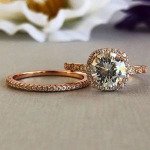 Bague de mariage en or rose 10 carats avec diamant synthétique taille brillant rond 2,00 carats, clarté VS1, couleur F, certifié IGI, ensemble nuptial CVD - Product Image 4