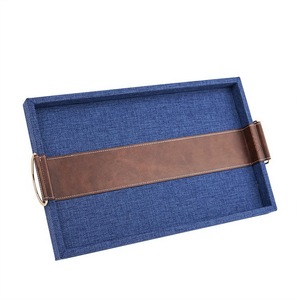 Plateau de service classique en bois, grand plateau décoratif en bois pour le petit-déjeuner, le thé, le café, l'ottoman, en bleu avec sangle en cuir - Product Image 3