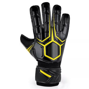 ถุงมือผู้รักษาประตู Nexus Pro – ควบคุมการป้องกันอย่างแม่นยำ - Product Image 3