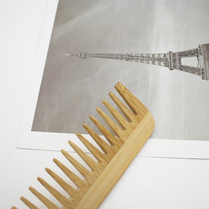 Peigne à cheveux et à barbe en bambou naturel, très vendu pour l'hôtellerie - Product Image 1