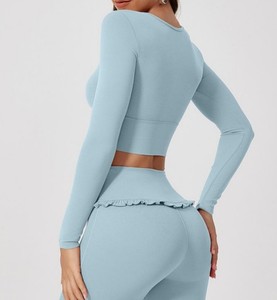 Ensemble de sport léger et uni pour femme, avec shrug athlétique à manches longues, soutien-gorge de sport et legging de yoga, idéal pour l'automne et l'entraînement - Product Image 4