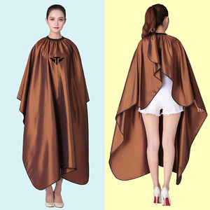Capes de coiffure et tabliers de barbier de luxe, surdimensionnés, imperméables, avec logo personnalisé et manches, pour salons de coiffure et barbiers - Product Image 2