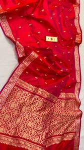 Saris en soie brodée, tissage pur Zari, vêtements ethniques indiens traditionnels de mariée, vêtements de luxe de créateur pour occasions festives, directement du fabricant - Product Image 5