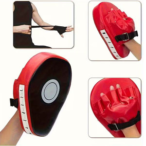 YOBENKI Ensemble d'entraînement de boxe 7 pièces : Cible de frappe épaissie, Gants de Taekwondo, Cibles de pied, Bandages en cuir PU durable toutes saisons - Product Image 5