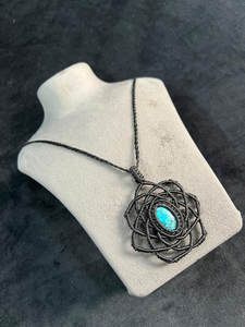 Collier pendentif en macramé fait main avec perles, design papillon tendance, style bohème naturel, chaîne en bambou réglable, bijou de guérison - Product Image 4