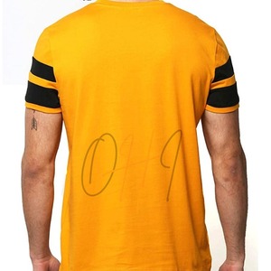 Camiseta Extra Grande para Hombre, Cuello Redondo, Color Amarillo Mostaza, Tie-Dye, Transpirable, con Rayas Horizontales Negras en el Pecho, 100% Algodón - Product Image 1
