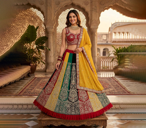 Robe de mariage et de fête ethnique indienne traditionnelle de haute qualité élégante Lehenga Choli avec Dhotis à prix économique - Product Image 1