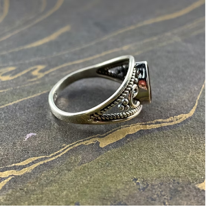 925 Sterling <b>Silver</b> Teardrop <b>Garnet</b> <b>Ring</b> 2.7g Trendy Vintage Style Jewelry Perfect Occasional Gift For Everyone - Product Image 4