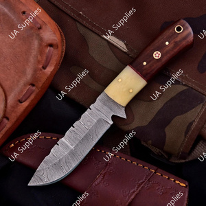 มีดสกินเนอร์เหล็กดามัสกัสทำมือ ด้ามจับไม้พะยูงและกระดูก ขนาด 8 นิ้ว ปลายหยดน้ำ คมกริบ สำหรับการเอาตัวรอดกลางแจ้งและการใช้งานทางยุทธวิธี - Product Image 3