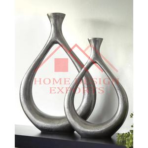 Juego de 2 Jarrones de Mesa de Metal con Acabado Plateado Antiguo para Sala de Estar y Decoración del Hogar, Diseño Moderno, Estilo de Escritorio de Oficina, Chapado en Níquel - Product Image 3