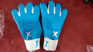 Guantes de Portero Profesionales de Nuevo Diseño, Completos, de Látex Alemán, Ligeros, Transpirables y de Alta Protección Deportiva - Product Image 5