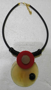 Artesanía de resina ecológica sostenible Combinación lujosa de cuerno pulido y encanto rústico de resina texturizada de cuerno crudo - Product Image 4