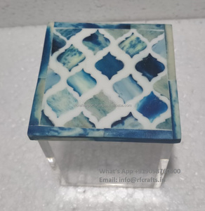 Venta al por mayor moderno transparente cuadrado acrílico postre contenedor con hueso incrustado tapa azul para el hogar para bodas - Product Image 5