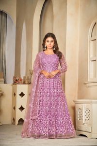 Élégante robe Anarkali violette pour femme, manches 3/4, en Santoon et tulle, semi-couturée, idéale pour les mariages et les occasions festives - Product Image 2
