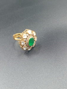 Anillo de cóctel clásico Amaira Jewels SM-682 con forma de estrella y doble gemas verdes, chapado en oro de 18 quilates, para mujer, para boda, compromiso, con engaste glamuroso tipo pavé. - Product Image 5