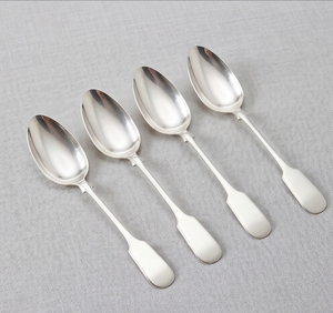 Ensemble de 2 cuillères à dessert élégantes en acier inoxydable, lavables au lave-vaisselle, finition miroir haute brillance, pour les fêtes - Product Image 1