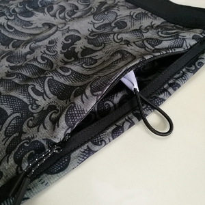 Shorts de Baño para Hombre, Sublimados, de Secado Rápido, Transpirables, con Cordón en la Cintura, Casuales, en Negro y Gris - Product Image 4