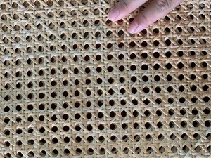 Rouleaux de cannage en rotin naturel de haute qualité, matériau écologique pour meubles du Vietnam, dossier de chaise, portes de placard Hans Nguyen - Product Image 5