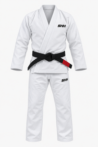 Uniforme de Karate Personalizado, Blanco, de Algodón, para Adultos, Corte Regular, Duradero, con Cinturón Negro y Logotipo en la Manga Izquierda - Product Image 6