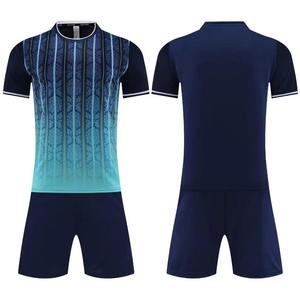 Uniforme de Fútbol Personalizado - Tecnología Negra Antiarrugas, de Secado Rápido y Absorbente de Sudor - Product Image 1