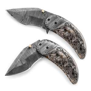 Couteau pliant personnalisé en acier Damas - Manche en os de chameau gravé au laser - Motif Celtic Hound - Qualité industrielle pour le camping et la chasse - Product Image 4
