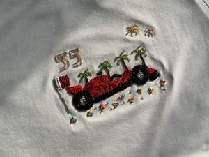 Sujetador deportivo elegante con pedrería hecha a mano, de alta demanda y precio razonable, lo último en ropa de fiesta con calidad de exportación. - Product Image 3