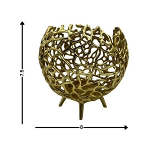Support décoratif pour bougie, design creux en métal doré, diamètre 8 cm, résistant à la chaleur, décoration pour la maison - Product Image 1