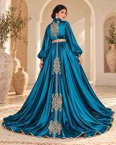 Caftán Marroquí Elegante de Terciopelo Verde Pavo Real Mishkat Couture con Bordado Dorado, Mangas Largas, Cuello en V, Vestido Maxi, Pañuelo para Fiesta Musulmana - Product Image 4