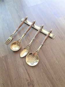 Juego de Cubiertos Vintage de Latón con Mangos de Madera, Resistentes al Óxido, con Acabado de Alto Brillo, Vajilla para Catering - Product Image 2