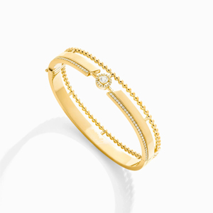 Atemberaubendes Mehrschichtiges Architektur-Labor-Diamant-Armreif-Set, Nachhaltiges Gold-Designer-Meisterwerk mit Solitär-Anhänger-Halskette - Product Image 1