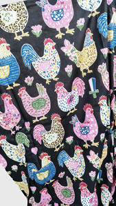 Bata tipo kimono con cuello en V para mujer, vestido con cordón y manga corta, estampado de pollo colorido en negro - Product Image 4