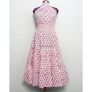 เดรสยาวลำลองลายดอกไม้พิมพ์ลายผ้าฝ้ายสำหรับผู้หญิง สีสันสดใส คอแบบผูก สายคล้องคอ แขนยาว ทรงหลายชั้น ไซส์พลัส - Product Image 1