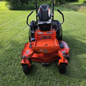 เครื่องตัดหญ้าแบบ Zero-Turn รุ่น Kubota Z422 ราคาประหยัด ออกแบบมาเพื่อการตัดหญ้าอย่างรวดเร็ว พร้อมความสะดวกสบายเหนือระดับและการควบคุมที่แม่นยำ - Product Image 4