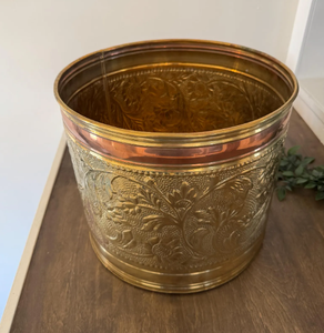 Meilleures ventes : Jardinières et pots de fleurs en métal doré, décoratifs et économiques pour la maison, prix de gros, avec fabrication - Product Image 2