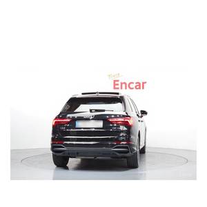 Audi Q3 35 TDI Premium 2023, 77 131 km, conduite à gauche, diesel, sièges en cuir, caméra de recul - Product Image 4