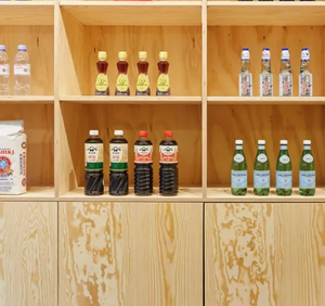 Contrachapado de Pino Grado AA de 21/25 mm, el Más Vendido, con Estándares de Emisión de Formaldehído E0, de Fabricante Vietnamita, Superficie Lisa - Product Image 1