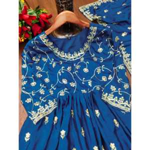 Ropa tradicional china Hermoso vestido de Chinon bordado con trabajo bordado de secuencia - Product Image 6